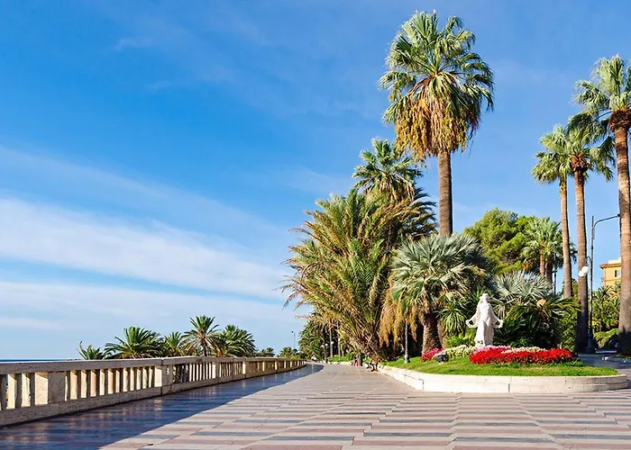 Petronilla House 008055-lt-1202