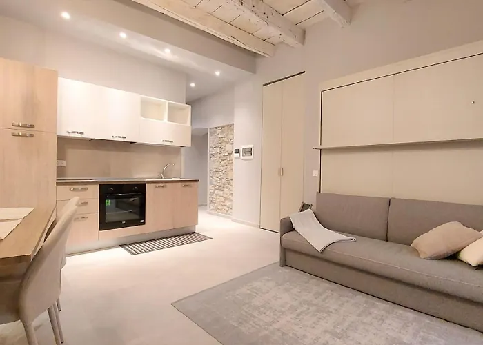 Petronilla House 008055-lt-1202 * سانريمو